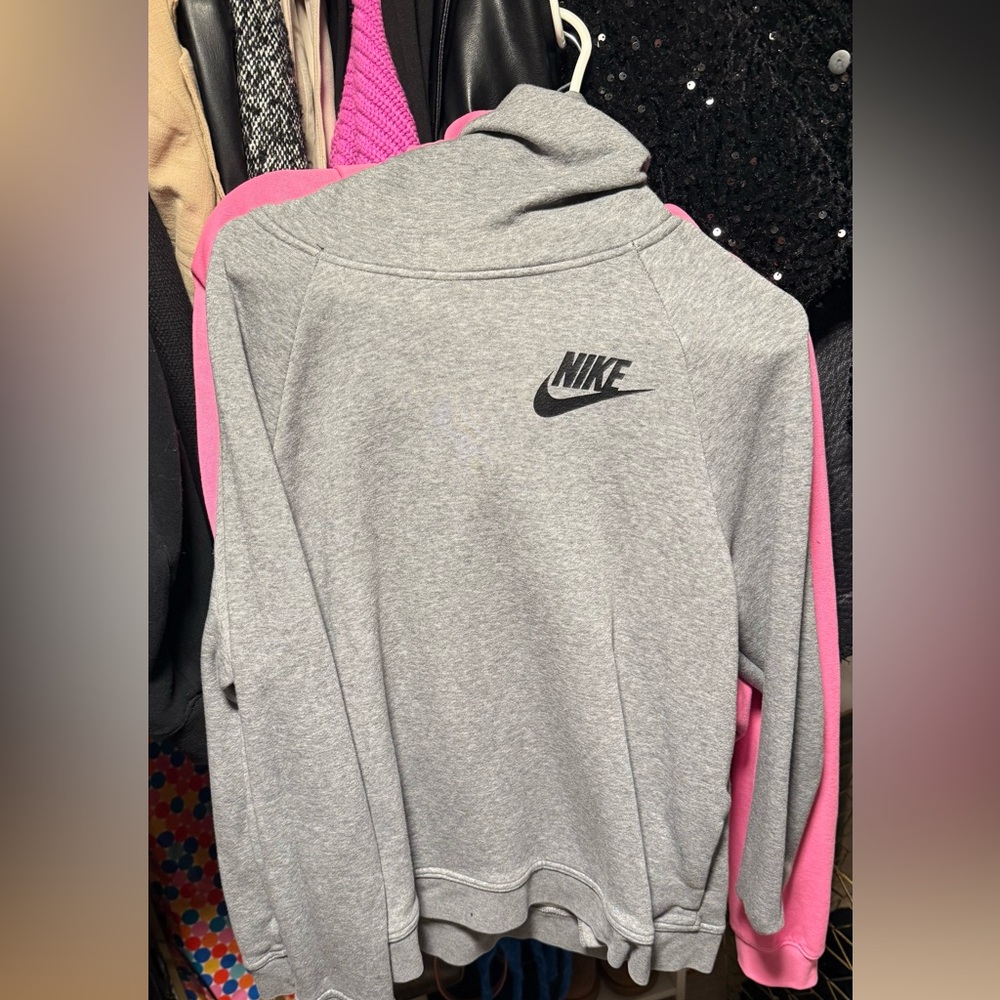 Nike Women's Heather Gray Crew Neck Sweater